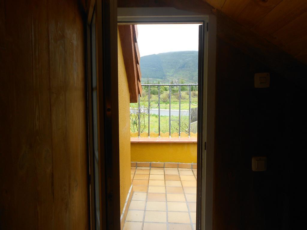 En Casa De Carlos Ортигоса-дель-Монте Экстерьер фото